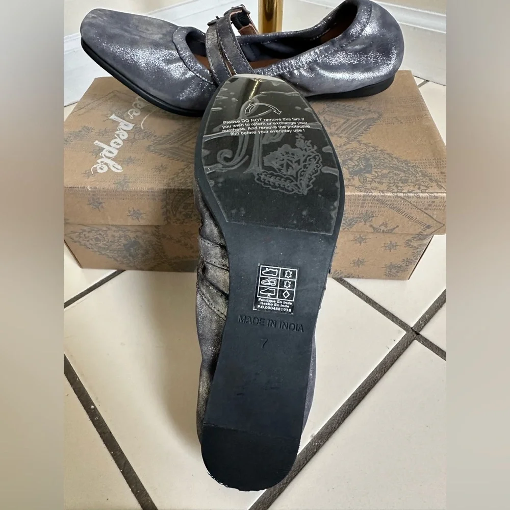 NWB Free People Silver Gemini Ballet Flats- Size 7